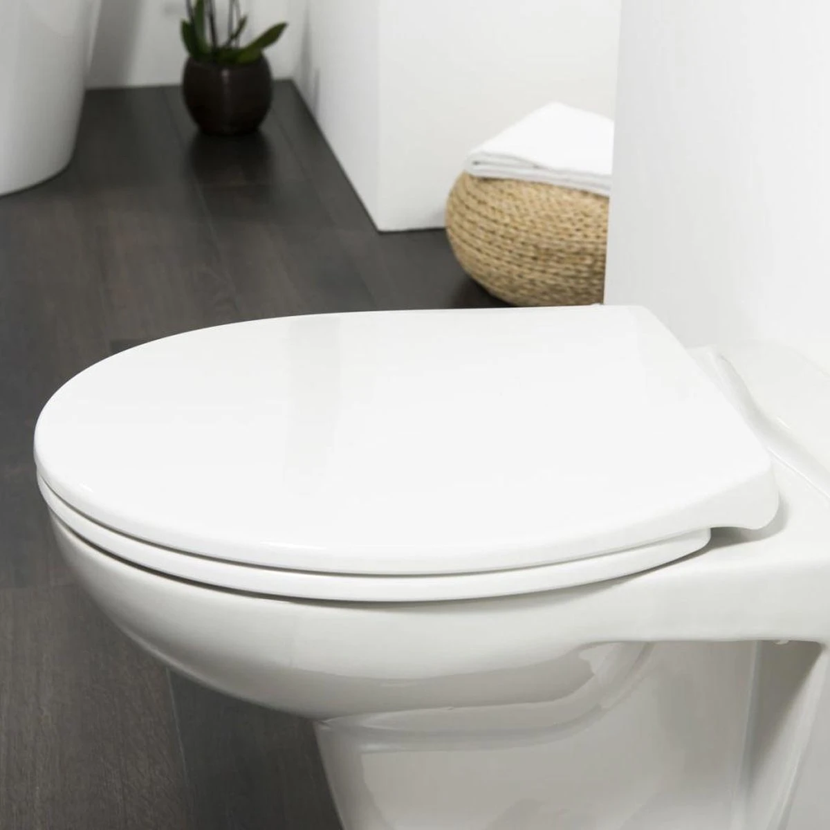 Tiger Pasadena Toiletbril - WC Bril - Thermoplast - Wit 11 Tiger Pasadena Toiletbril - WC Bril - Thermoplast - Wit - Afbeelding 9