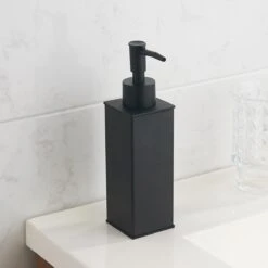 VDN Stainless Zeeppompje - Zeepdispenser - Zeeppompje Vrijstaand - Zwart - Vierkant - RVS 11 VDN Stainless Zeeppompje - Zeepdispenser - Zeeppompje Vrijstaand - Zwart - Vierkant - RVS -Thuis Badkamer 1200x1200 441