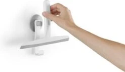 EasyStore Slimline Squeegee Douche Wisser, Met Ophanghaak - Joseph Joseph -Thuis Badkamer 1200x689