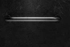 Highport Handgreep Zwart Voor Bad Of Douche - Sterke Metalen Wandgreep -Wandbeugel 30,5 Cm - Zwarte Aluminium Handgreep - Wandgreep Voor Badkamer - Douche - Toilet - Toiletbeugel - Badgreep - Douchegreep - Inclusief Ophangmateriaal -Thuis Badkamer 1200x800 58