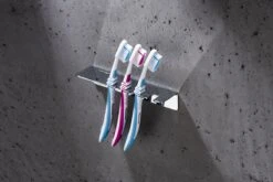 Sagittarius One 40S1 Tandenborstelhouder Chroom | Opzetborstelhouder Zonder Boren | Verchroomd Roestvrij Staal Tandenborstelhouder Hangend | Passend Voor Alle Grote Merken 11 Sagittarius One 40S1 Tandenborstelhouder Chroom | Opzetborstelhouder Zonder Boren | Verchroomd Roestvrij Staal Tandenborstelhouder Hangend | Passend Voor Alle Grote Merken -Thuis Badkamer 1200x800 8