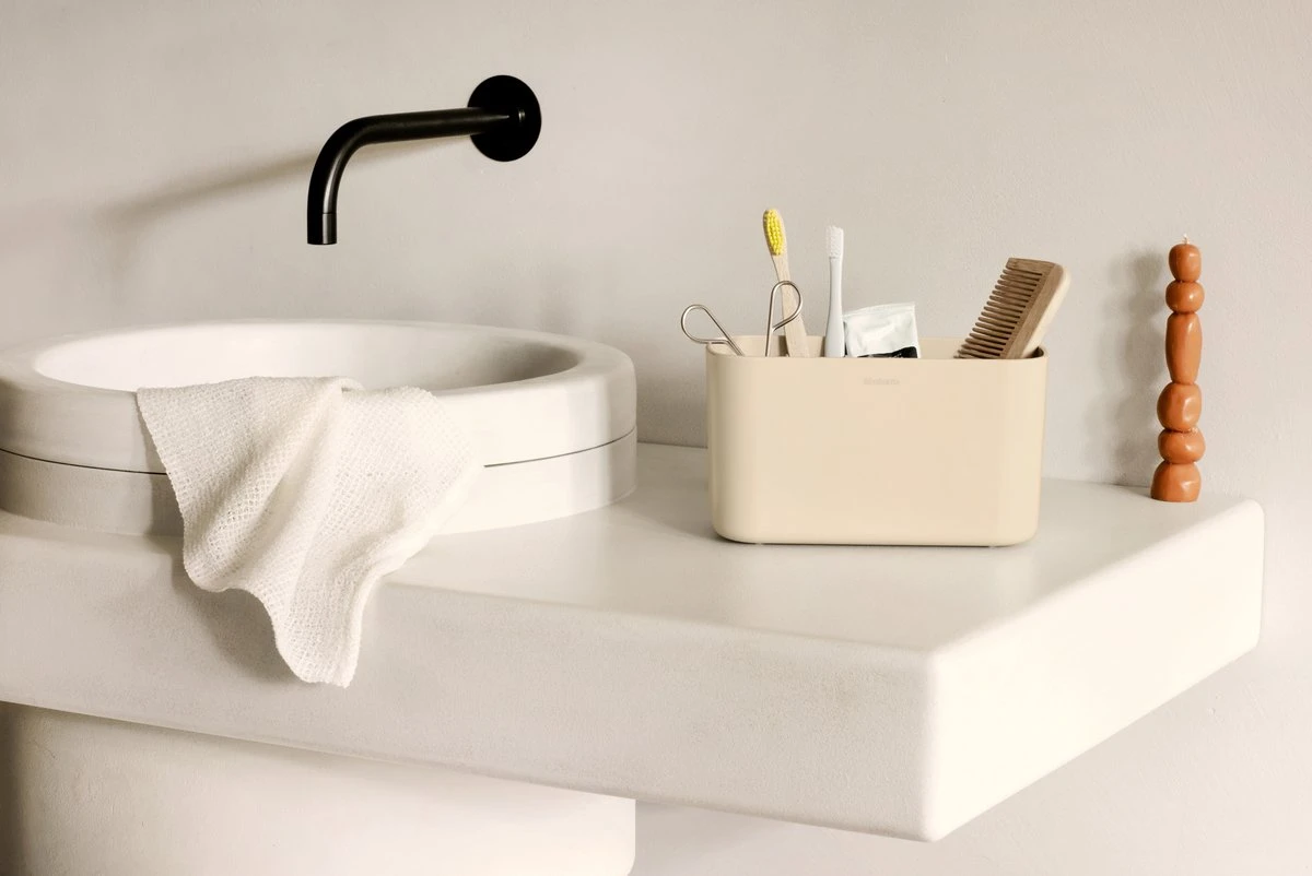 Brabantia ReNew Tandenborstelhouder - 11 X 19,6 X 9,9 Cm - Soft Beige 10 Brabantia ReNew Tandenborstelhouder - 11 X 19,6 X 9,9 Cm - Soft Beige - Afbeelding 8