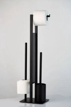 WENKO Toiletbutler Rivalta Zwart - Toiletborstel Met Houder, Toiletrolhouder En Reserverolhouder 27 WENKO Toiletbutler Rivalta Zwart - Toiletborstel Met Houder, Toiletrolhouder En Reserverolhouder -Thuis Badkamer 799x1200 17