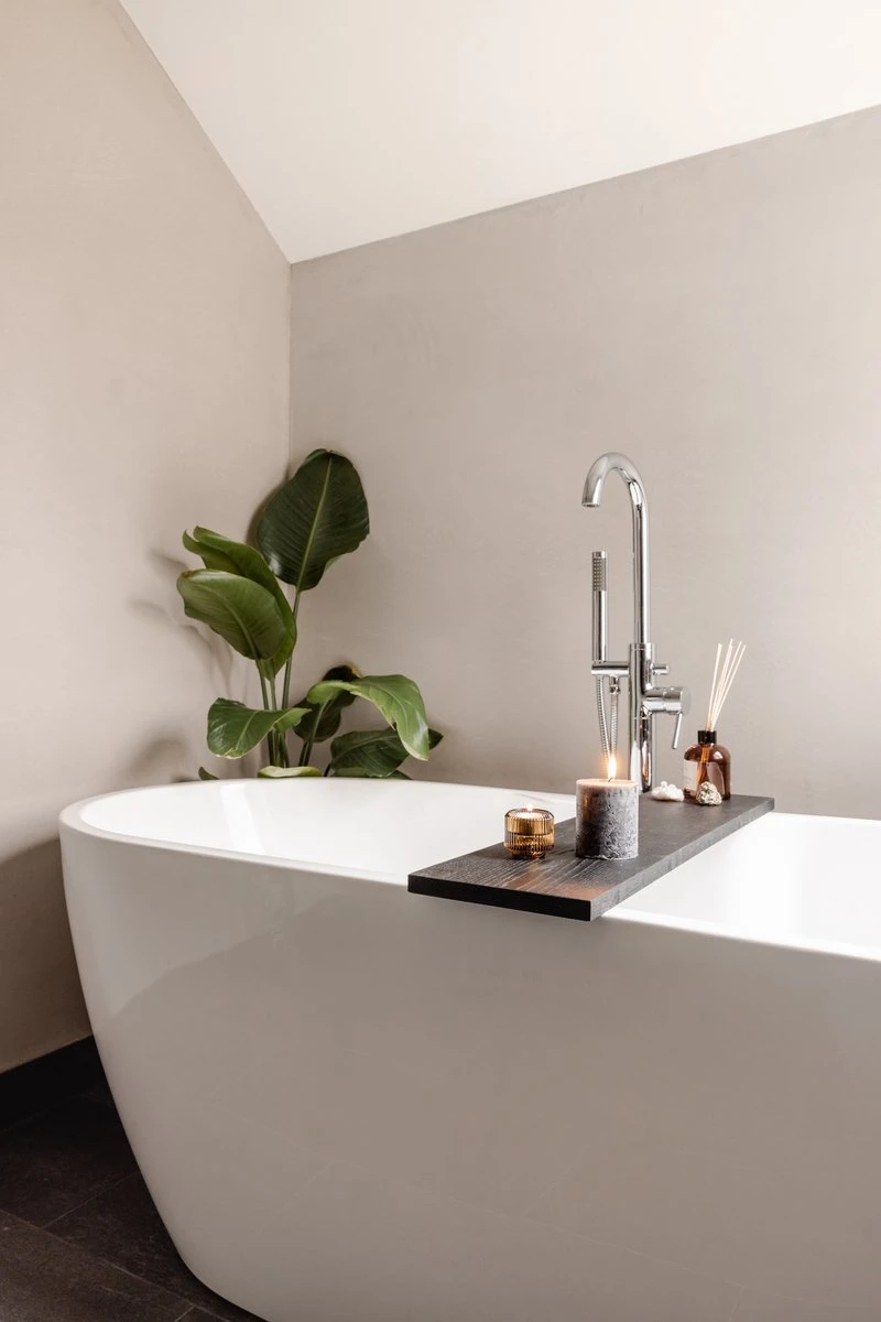 Luxe Badplank Zwart 85 Cm - Badplank Voor In Bad - Eiken Hout - Sterk En Duurzaam Materiaal - Massief Eikenhout - Badrek Zwart 5 Luxe Badplank Zwart 85 Cm - Badplank Voor In Bad - Eiken Hout - Sterk En Duurzaam Materiaal - Massief Eikenhout - Badrek Zwart - Afbeelding 3