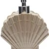 Riviera Maison Zeeppompje, Zeepdispenser Schelp - RM Beach Shell Soap Dispenser - Wit - Keramiek - 450 ML 2 Riviera Maison Zeeppompje, Zeepdispenser Schelp - RM Beach Shell Soap Dispenser - Wit - Keramiek - 450 ML -Thuis Badkamer 900x1200
