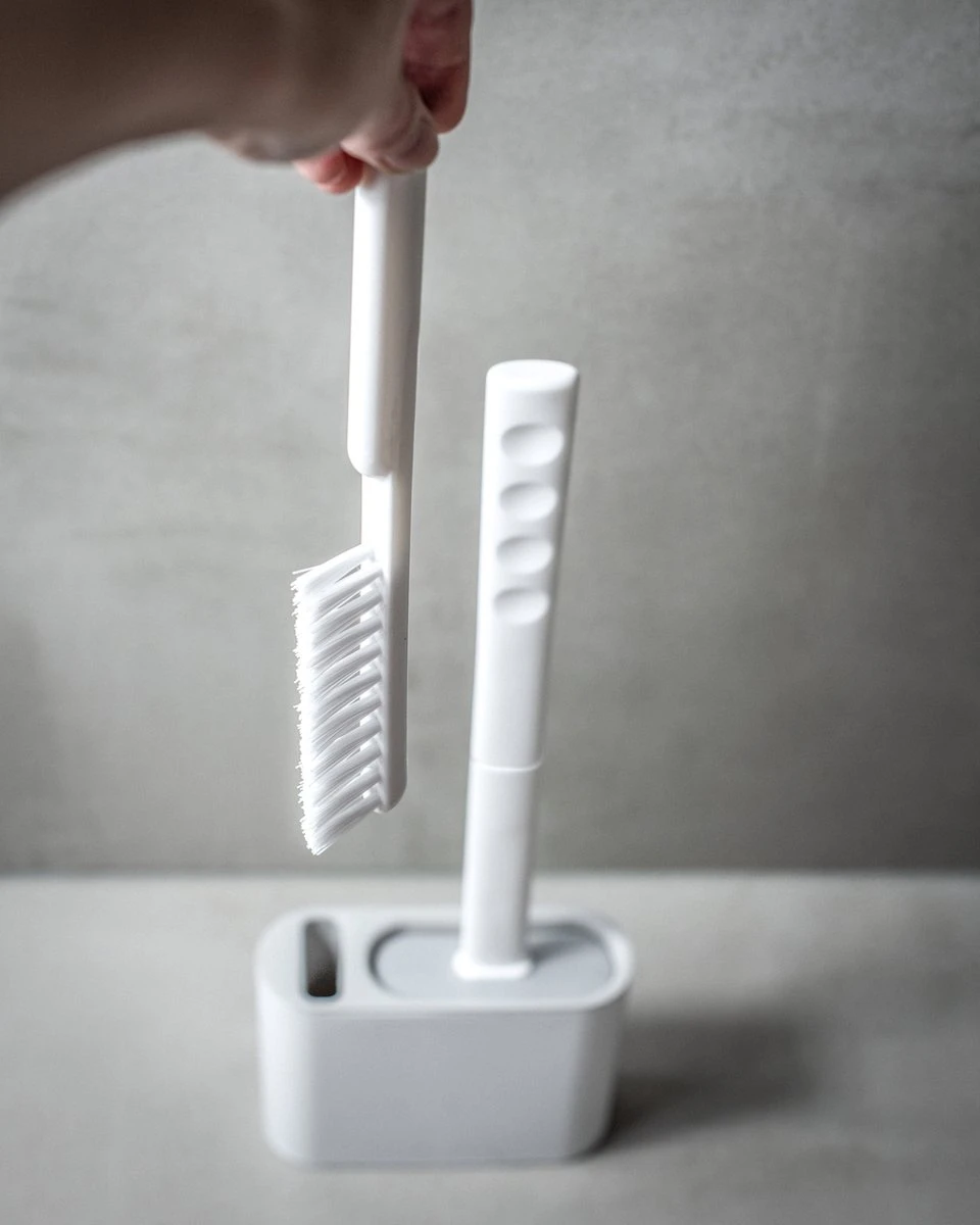 Lopoleis WC Borstel – Toiletborstel – Gesloten Bodem – WC Borstel Met Randreiniger – Siliconen – Grijs – WC Borstel Met Houder – Vrijstaand – Hangend – WC Borstel En Houder 4 Lopoleis WC Borstel – Toiletborstel – Gesloten Bodem – WC Borstel Met Randreiniger – Siliconen – Grijs – WC Borstel Met Houder – Vrijstaand – Hangend – WC Borstel En Houder - Afbeelding 2
